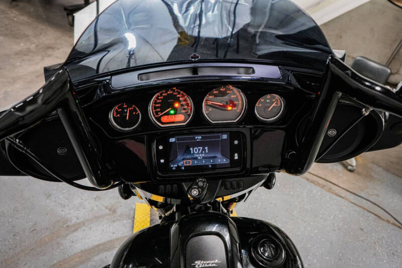 2021 Harley-Davidson Street Glide Special