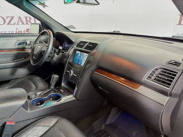 2017 Ford Explorer Platinum