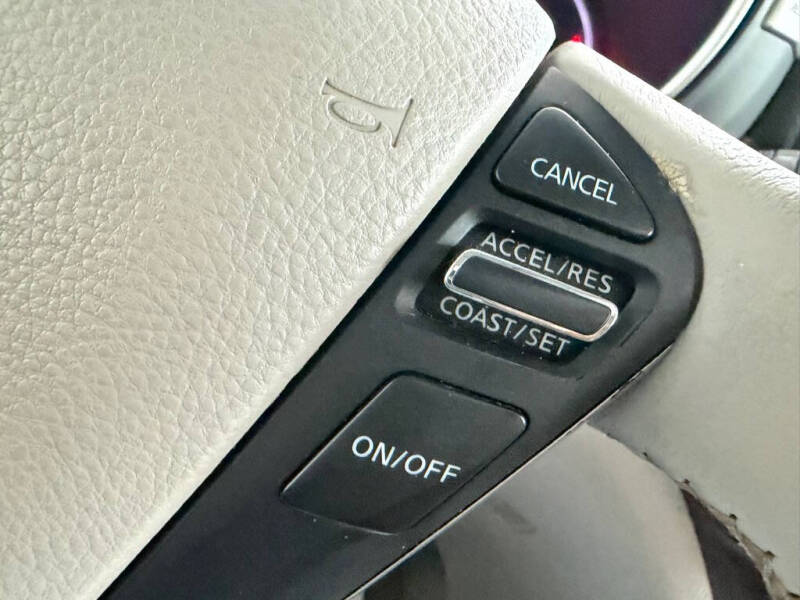 2017 Nissan Quest S