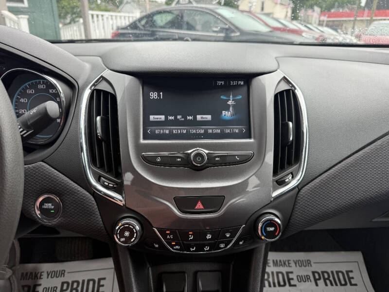 2017 Chevrolet Cruze LT Auto