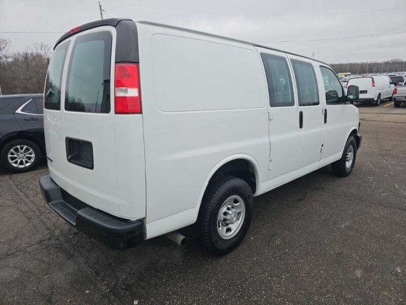 2021 Chevrolet Express 2500