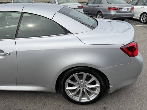 2015 Infiniti Q60 Convertible