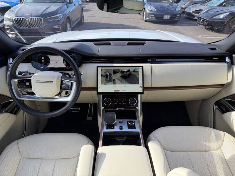 2023 Land Rover Range Rover P530 SE LWB