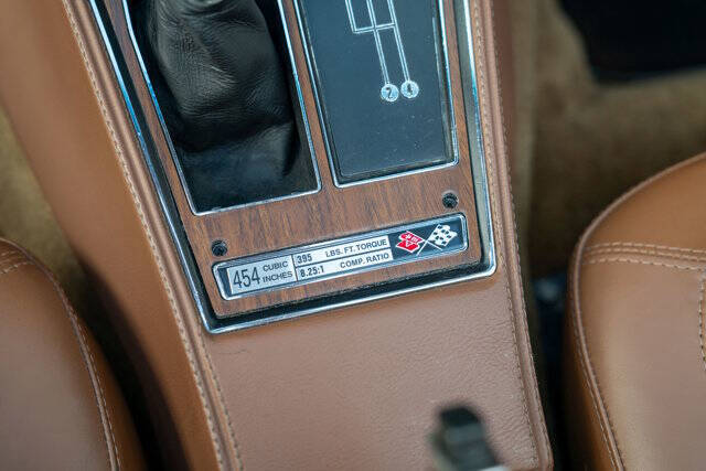 1973 Chevrolet Corvette 38