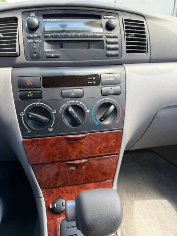 2004 Toyota Corolla
