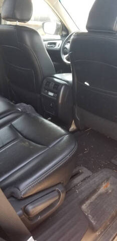 2017 Nissan Pathfinder SL