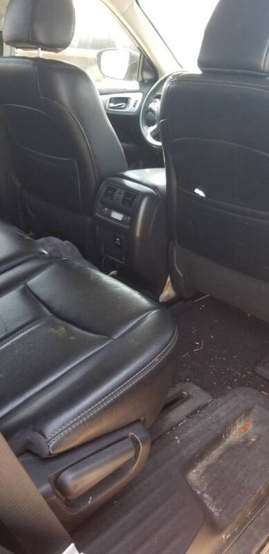 2017 Nissan Pathfinder SL