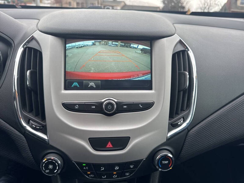 2018 Chevrolet Cruze LS Auto