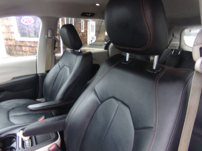 2017 Chrysler Pacifica Touring Plus