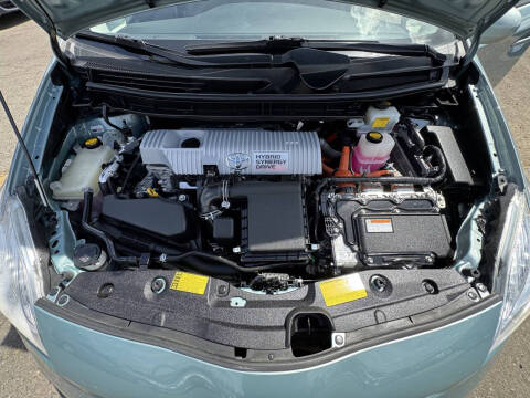 2014 Toyota Prius Two