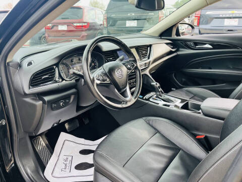 2019 Buick Regal Sportback Essence