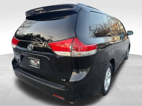 2012 Toyota Sienna