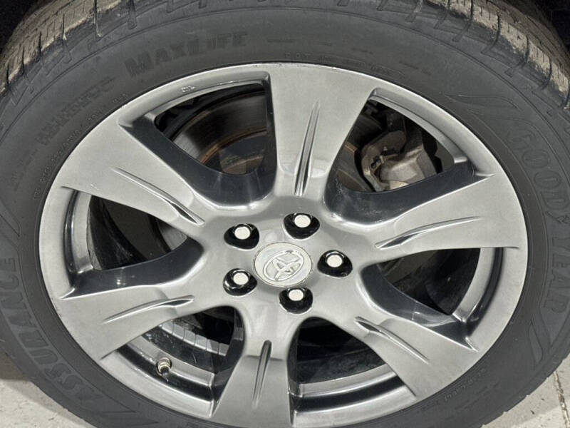 2017 Toyota Sienna SE Premium 8-Passenger