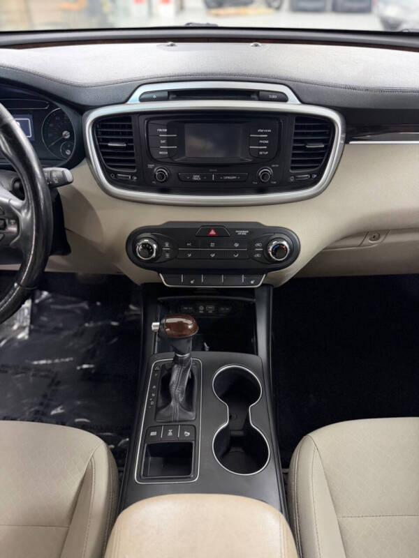 2016 Kia Sorento LX