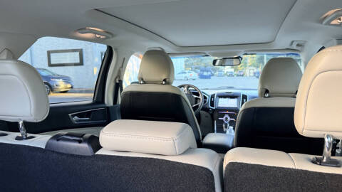 2017 Ford Edge Titanium