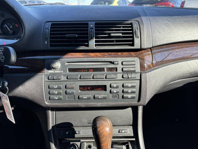 2004 BMW 3 Series 325i