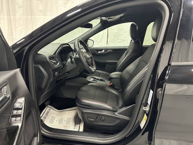 2025 Ford Escape ST-Line