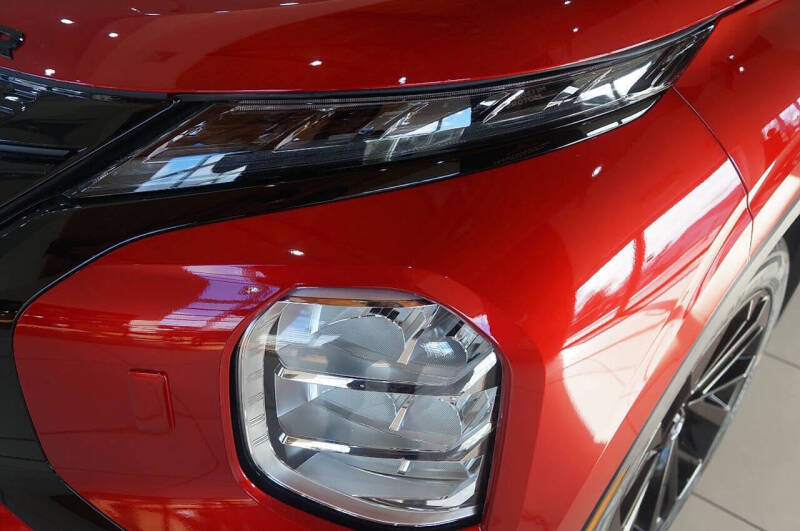 2025 Mitsubishi Outlander PHEV SEL Black Edition