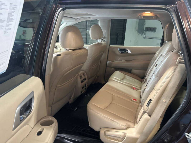 2020 Nissan Pathfinder Platinum