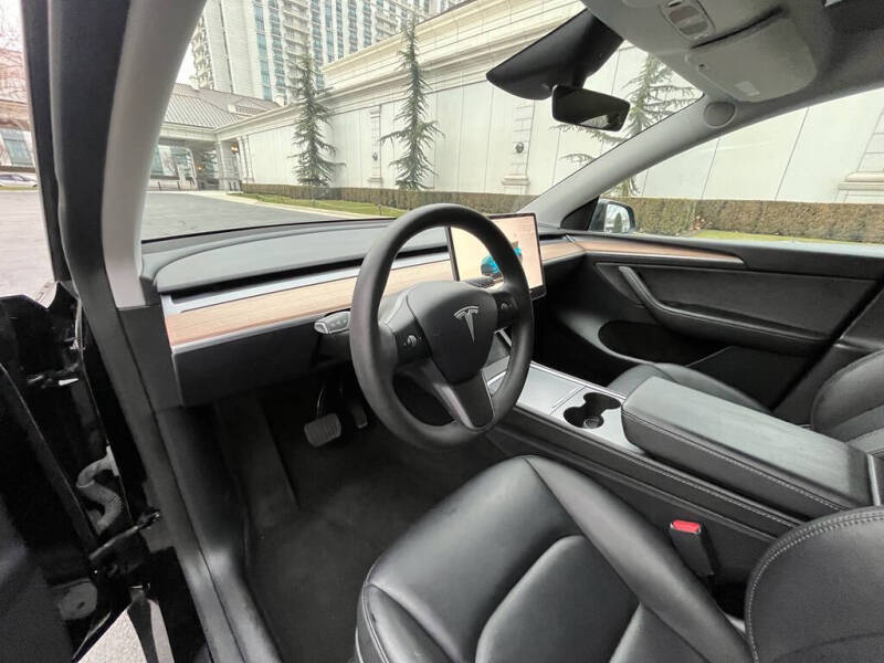 2023 Tesla Model Y Long Range