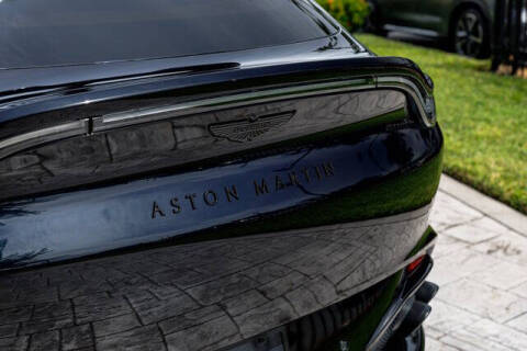 2025 Aston Martin DBX 707