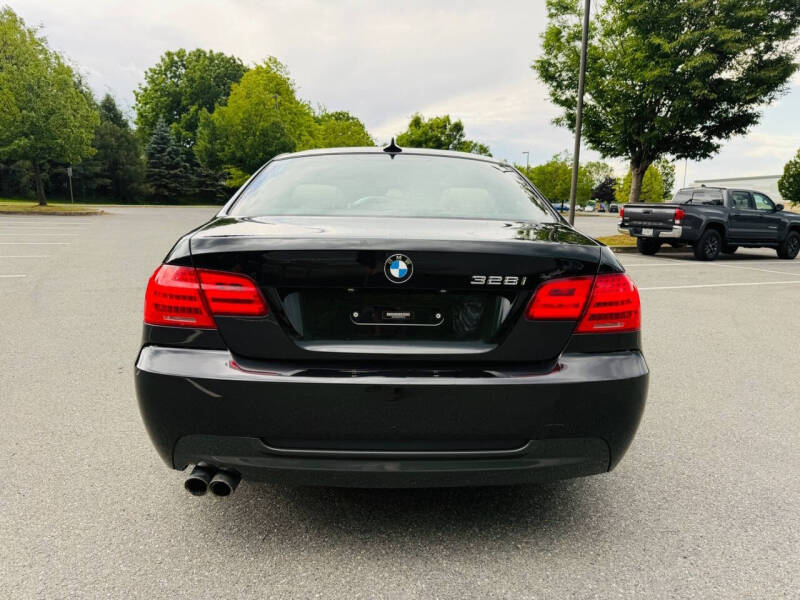 2012 BMW 3 Series 328i