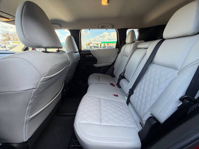 2024 Mitsubishi Outlander PHEV SEL
