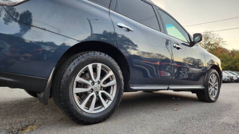 2015 Nissan Pathfinder SV