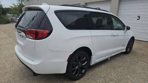 2018 Chrysler Pacifica Touring Plus