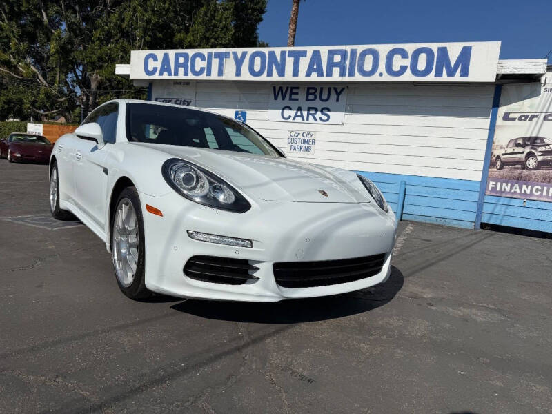 2016 Porsche Panamera S's photo