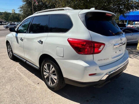 2019 Nissan Pathfinder S