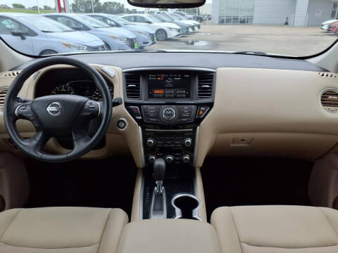 2020 Nissan Pathfinder SV