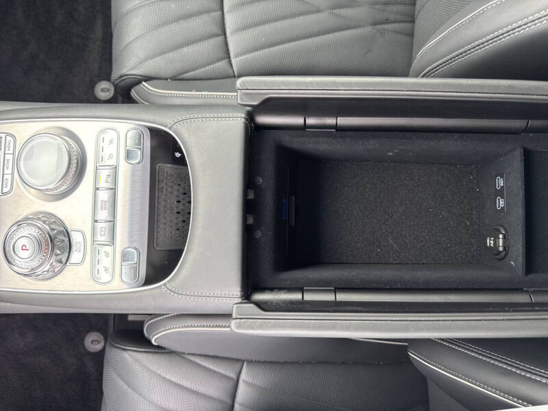 2025 Genesis G90 3.5T e-Supercharger