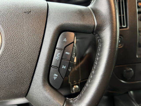 2023 Chevrolet Express 2500