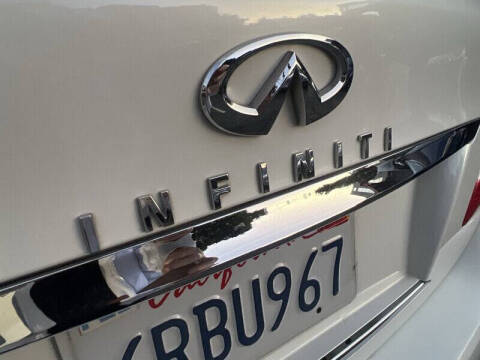 2011 Infiniti M37