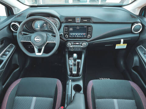 2025 Nissan Versa SR
