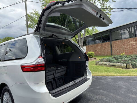 2017 Toyota Sienna