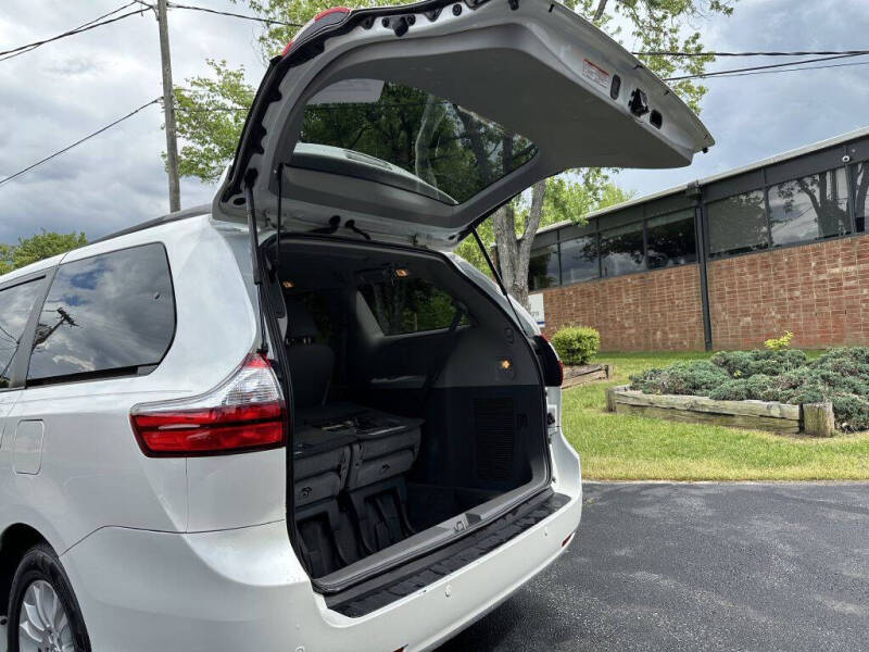 2017 Toyota Sienna