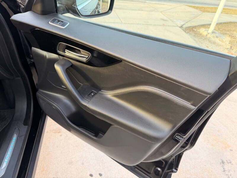 2019 Jaguar F-PACE 25t Premium