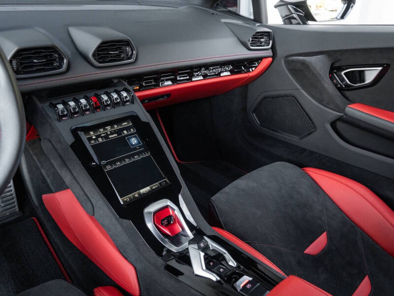 2024 Lamborghini Huracan Tecnica