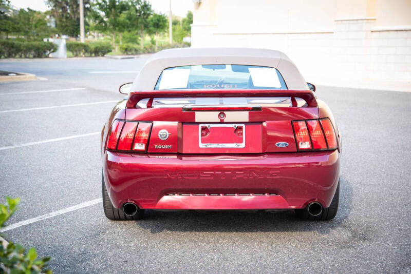 2004 Ford Mustang GT Deluxe