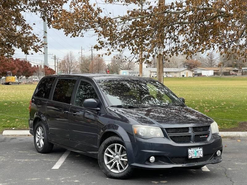 2014 Dodge Grand Caravan for sale at LORENA'S AUTO SALES in Hermiston OR