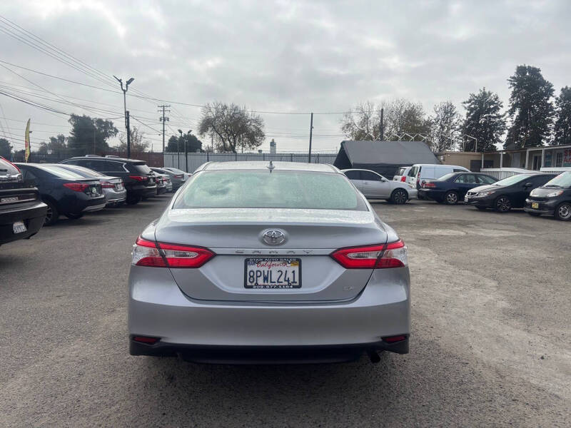2020 Toyota Camry LE