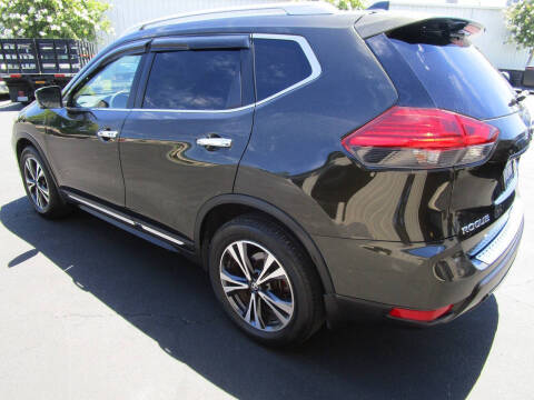 2017 Nissan Rogue SL