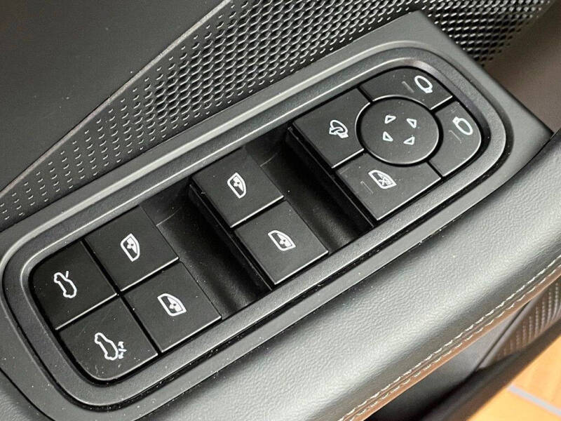 2024 Porsche Macan 4 Electric