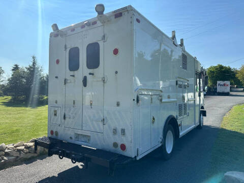 2014 Freightliner MT45 Chassis