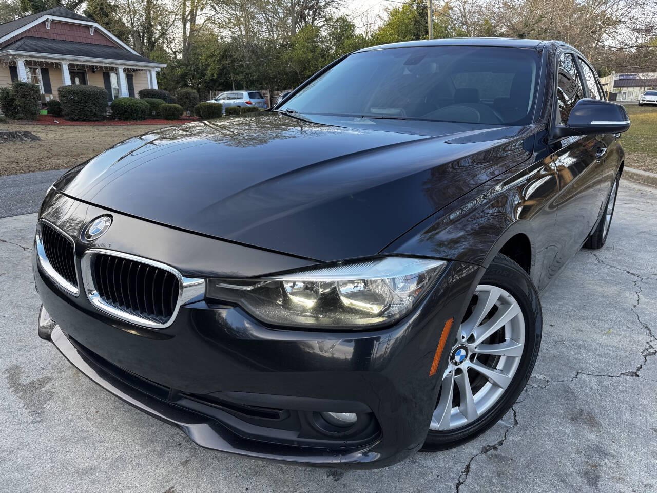 2016 BMW 3 Series 320i 4dr Sedan's photo
