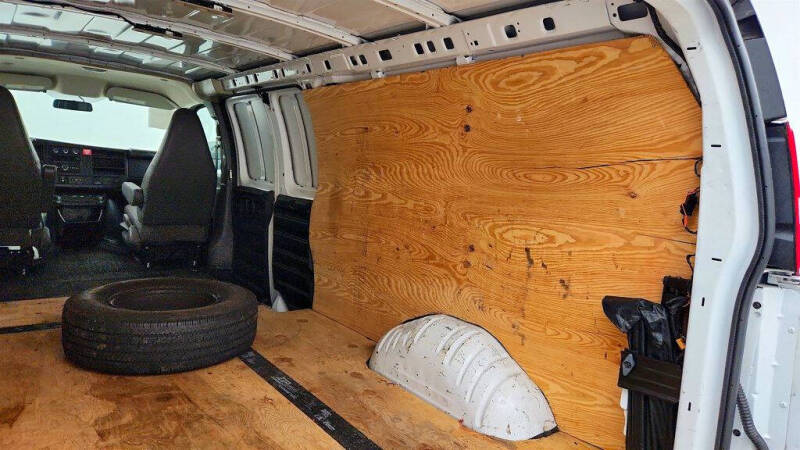 2024 Chevrolet Express 3500