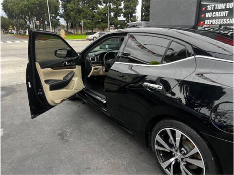 2017 Nissan Maxima Platinum