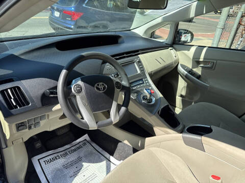 2014 Toyota Prius Two